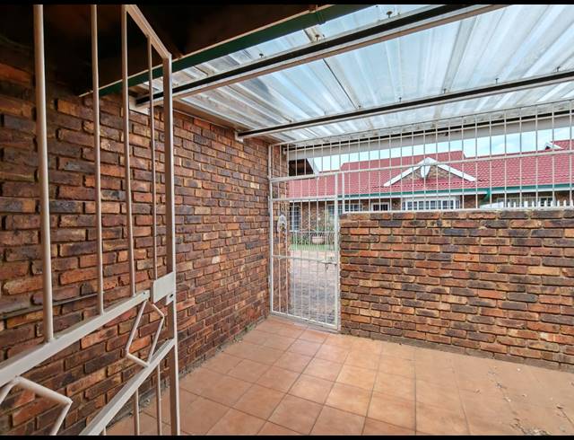 3 BEDROOM TOWNHOUSE FOR SALE IN THREE RIVERS